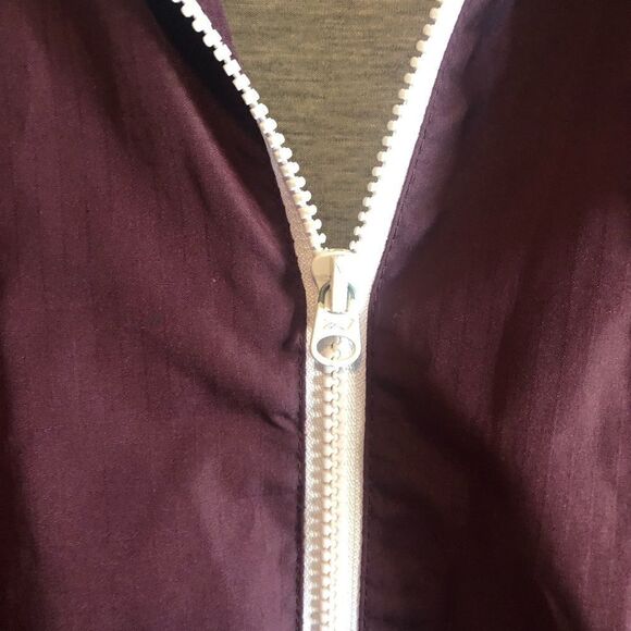 3 for $30! Reebok maroon lightweight coat - Picture 8 of 12
